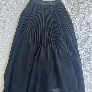 Wilfred Elegant Black Pleated Maxi Skirt